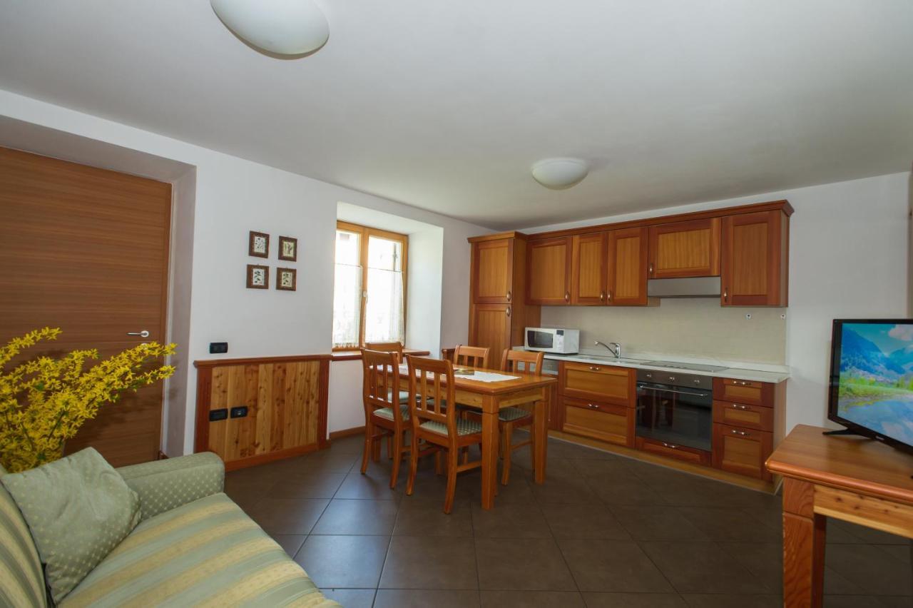 Aparthotel Casa Tomaselli à Pellizzano Extérieur photo