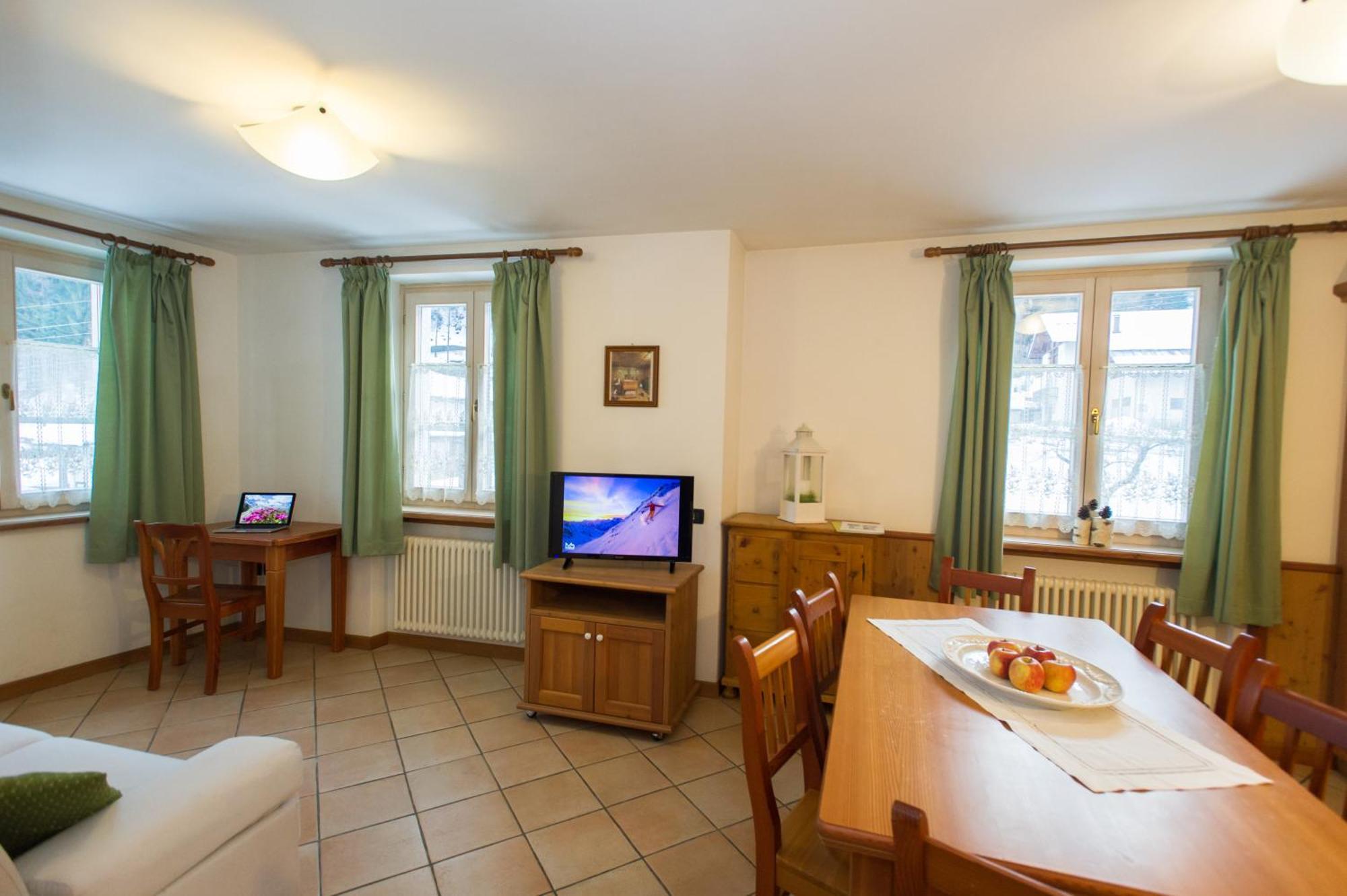 Aparthotel Casa Tomaselli à Pellizzano Extérieur photo